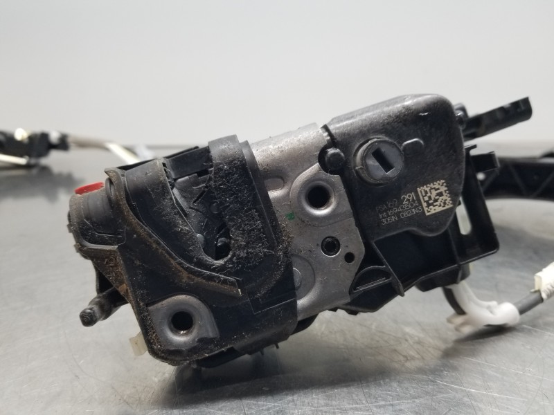 Recambio de cerradura puerta trasera izquierda para citroen ds 7 crossback bluehdi referencia OEM IAM 9816929180 16943504 