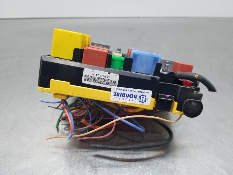 Recambio de caja reles / fusibles para citroen ds 7 crossback bluehdi referencia OEM IAM 9804848580  