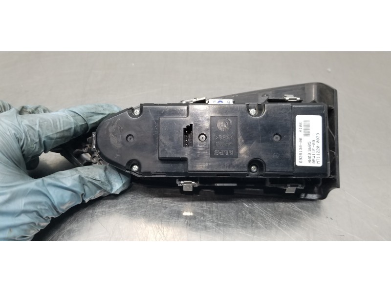 Recambio de mando elevalunas delantero izquierdo para bmw serie 6 cabrio (e64) 645ci referencia OEM IAM 61316939131 6939130 
