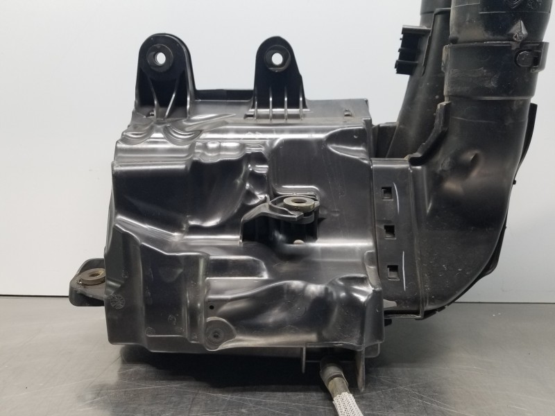 Recambio de filtro aire para citroen ds 7 crossback bluehdi referencia OEM IAM 9828002080  