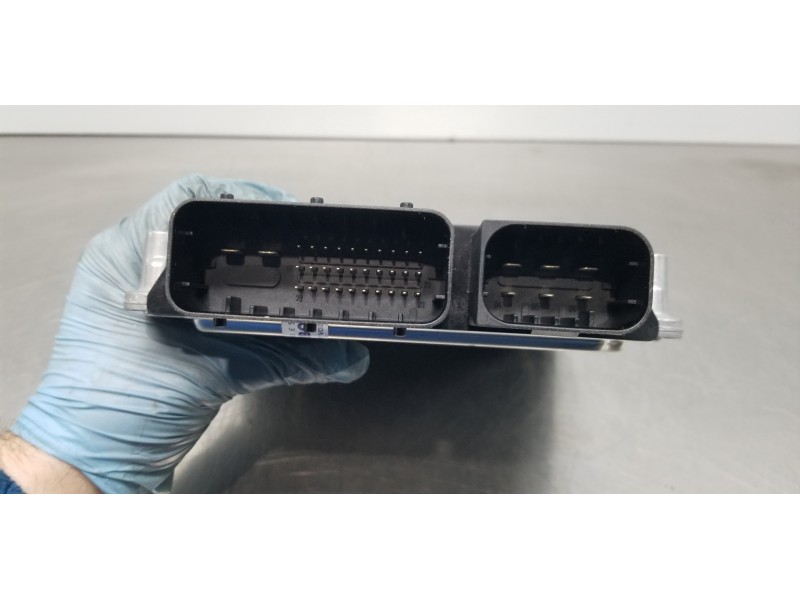 Recambio de centralita motor uce para bmw serie 6 cabrio (e64) 645ci referencia OEM IAM 1277022056  