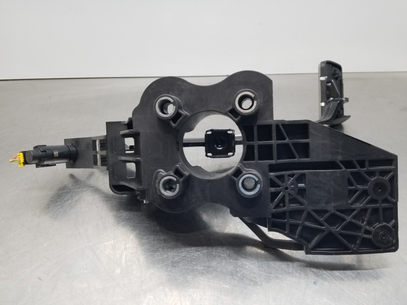 Recambio de pedal freno para citroen ds 7 crossback bluehdi referencia OEM IAM 9807994580  