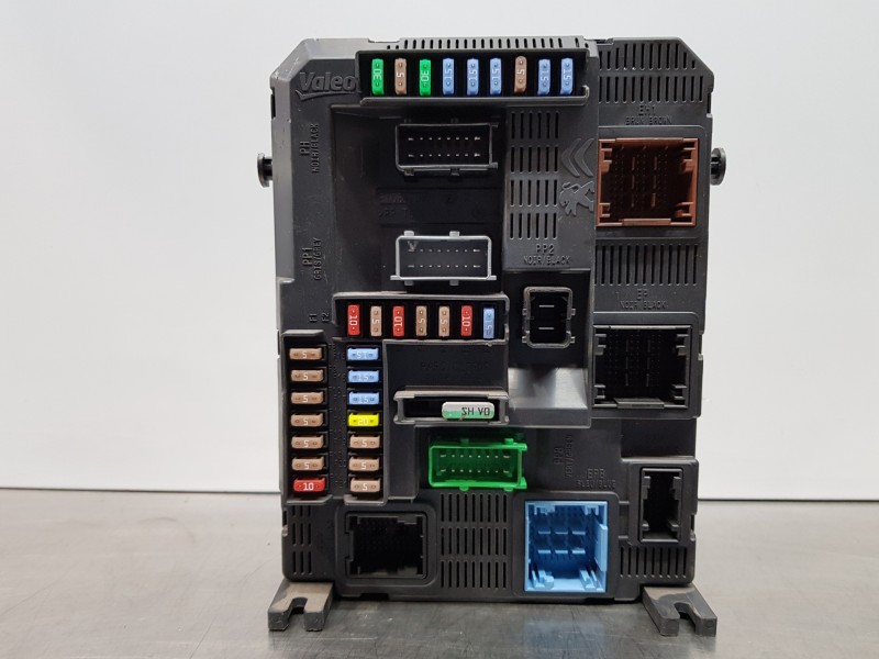 Recambio de caja reles / fusibles para peugeot 308 thp referencia OEM IAM 9807054180 BSIN04  Recambio de caja reles / fusibles para peugeot 308 thp referencia OEM IAM 9807054180 BSIN04