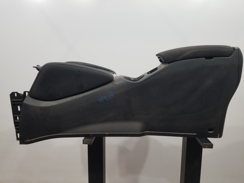 Recambio de apoyabrazos central para nissan qashqai (j11) vision referencia OEM IAM 969104EH3B  