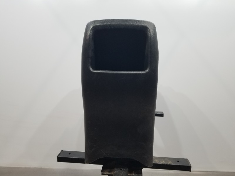 Recambio de apoyabrazos central para nissan qashqai (j11) vision referencia OEM IAM 969104EH3B  