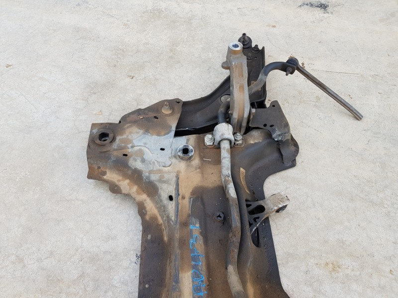 Recambio de puente delantero para peugeot 308 thp referencia OEM IAM 9677071880 9802704280  Recambio de puente delantero para peugeot 308 thp referencia OEM IAM 9677071880 9802704280