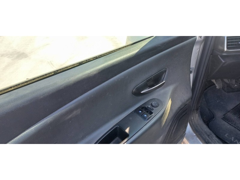 lancia ypsilon (402) del año 2013