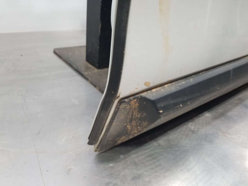 Recambio de puerta trasera izquierda para dacia lodgy comfort referencia OEM IAM 821017323R   Recambio de puerta trasera izquierda para dacia lodgy comfort referencia OEM IAM 821017323R