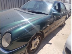 mercedes clase e (w210) berlina diesel del año 1999 2