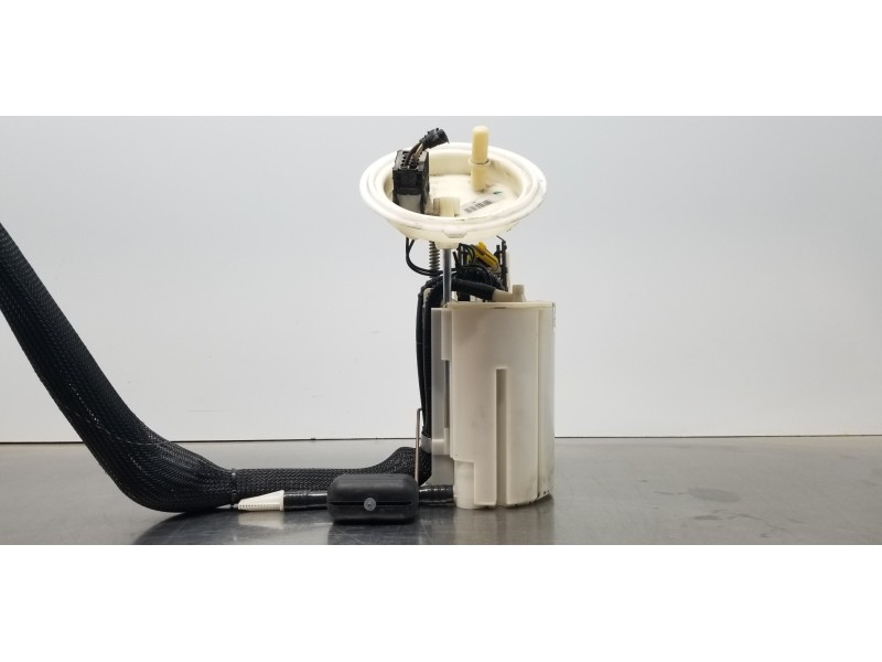 Recambio de aforador para bmw serie 6 cabrio (e64) 645ci referencia OEM IAM 16146765824 0580314028 6765778