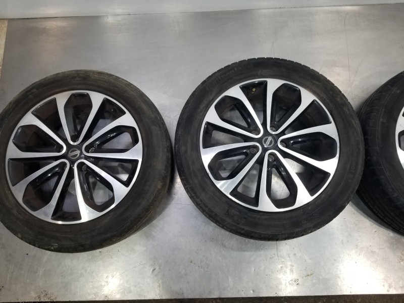 Recambio de juego llantas para nissan qashqai (j10) acenta referencia OEM IAM D0300JD18B 18PULGADAS 5TORNILLOS Recambio de juego llantas para nissan qashqai (j10) acenta referencia OEM IAM D0300JD18B 18PULGADAS 5TORNILLOS