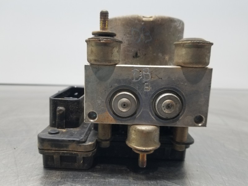 Recambio de abs para suzuki grand vitara 5 puertas sq (ft) ft referencia OEM IAM 5610065D22  