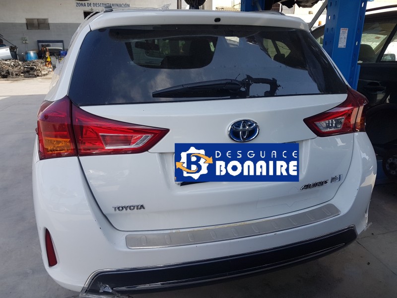 toyota auris touring sports (e18) del año 2014