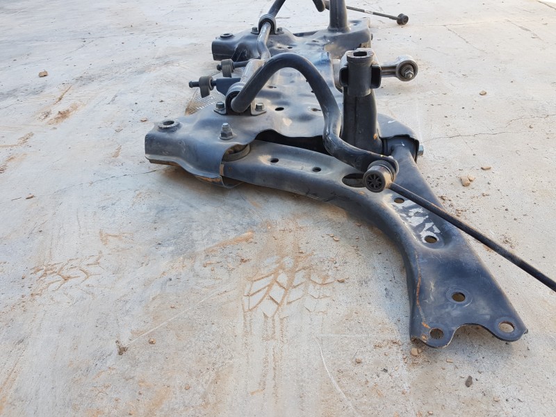 Recambio de puente delantero para kia ceed sportswagon tech referencia OEM IAM 62400J7AA0  