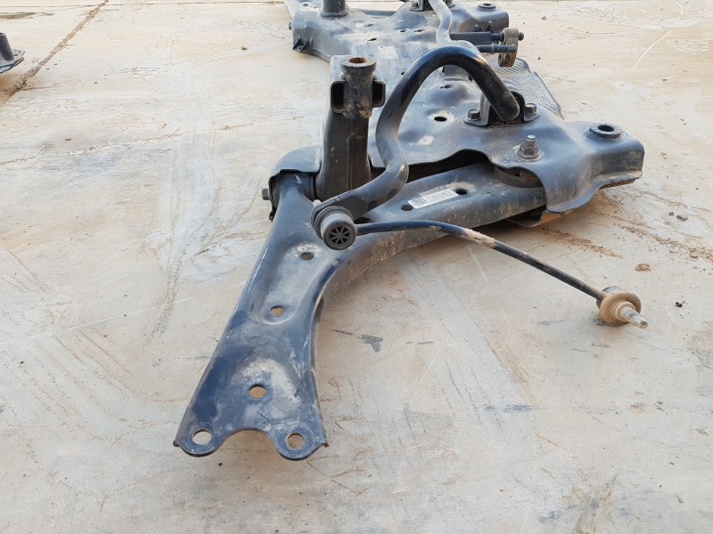 Recambio de puente delantero para kia ceed sportswagon tech referencia OEM IAM 62400J7AA0  