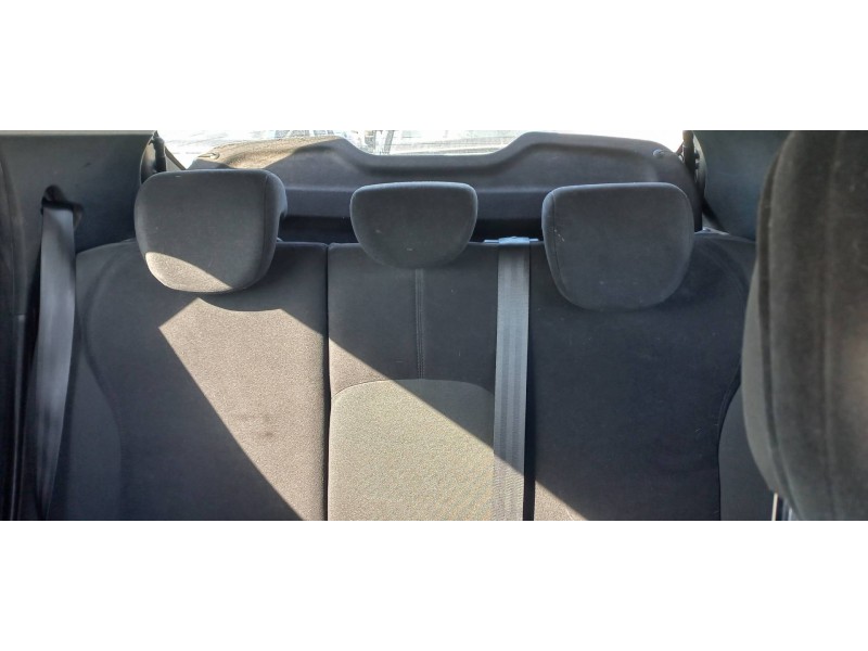 lancia ypsilon (402) del año 2013