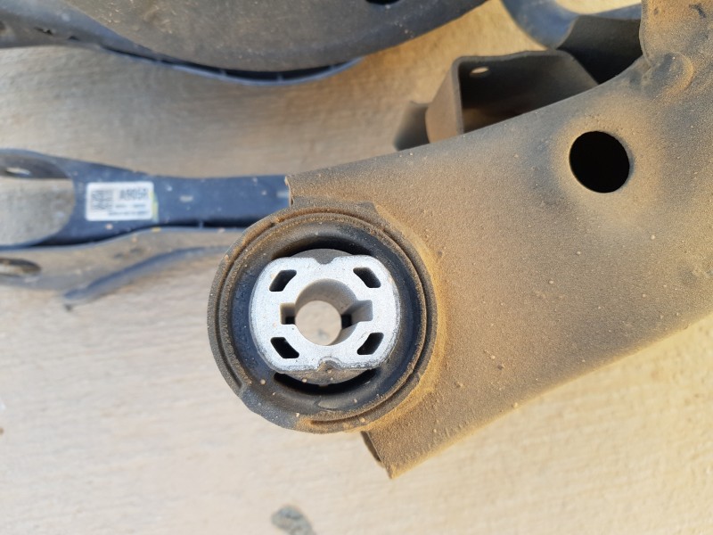 Recambio de puente trasero para hyundai tucson klass referencia OEM IAM 55405N9050 55510N9000 