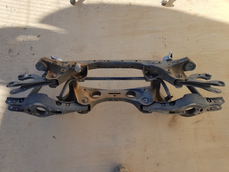 Recambio de puente trasero para hyundai tucson klass referencia OEM IAM 55405N9050 55510N9000 