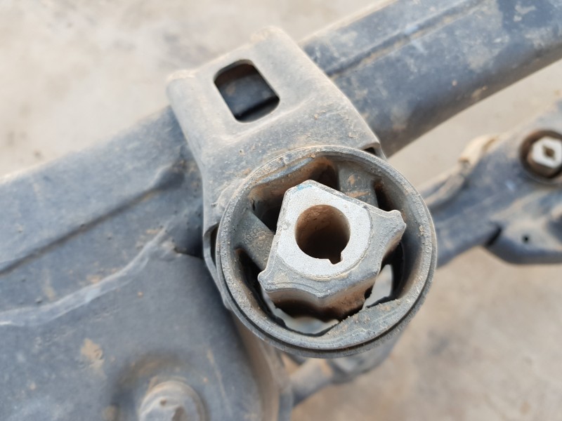 Recambio de puente trasero para jeep compass ii longitude 4x4 referencia OEM IAM 68339798AA 68309200AA 68309199AA