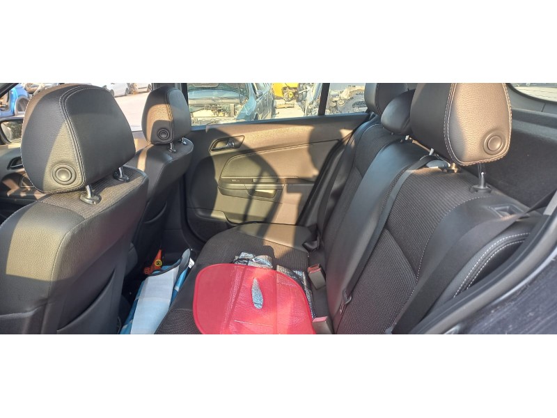 opel astra h berlina del año 2007