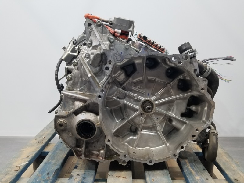 Recambio de caja cambios para toyota corolla touring sports (e21) hybrid referencia OEM IAM 3090002050  