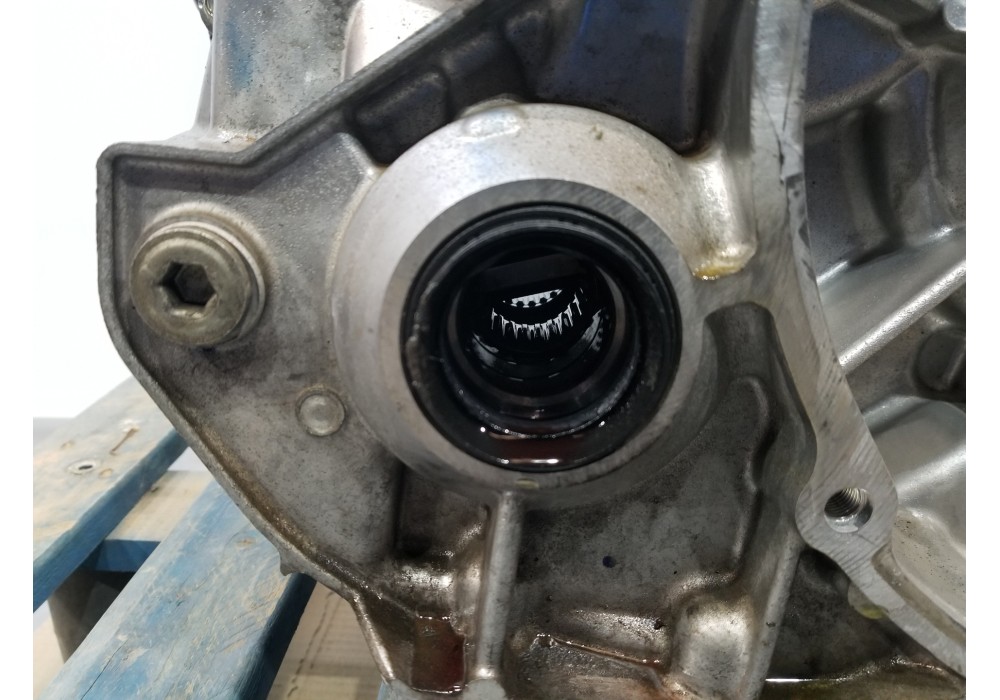 Recambio de caja cambios para toyota corolla touring sports (e21) hybrid referencia OEM IAM 3090002050  