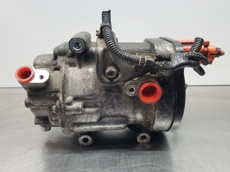 Recambio de compresor aire acondicionado para toyota corolla touring sports (e21) hybrid referencia OEM IAM 8837012080 042400037