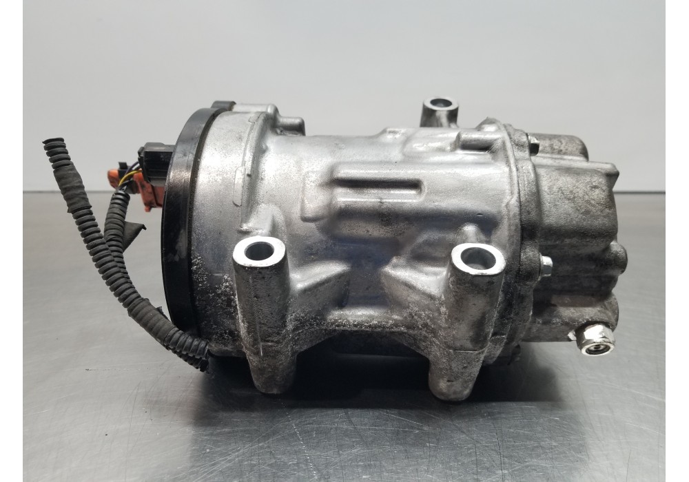 Recambio de compresor aire acondicionado para toyota corolla touring sports (e21) hybrid referencia OEM IAM 8837012080 042400037