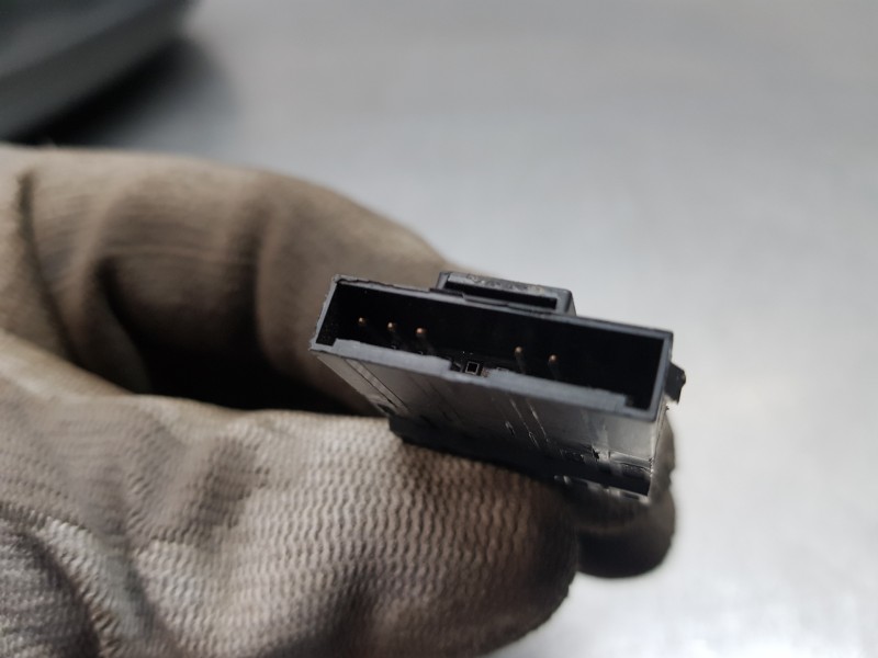 Recambio de retrovisor izquierdo para opel astra j sports tourer selective referencia OEM IAM 13308359  