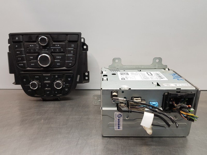 Recambio de sistema audio / radio cd para opel astra j sports tourer selective referencia OEM IAM 23495140 13397126 13435148