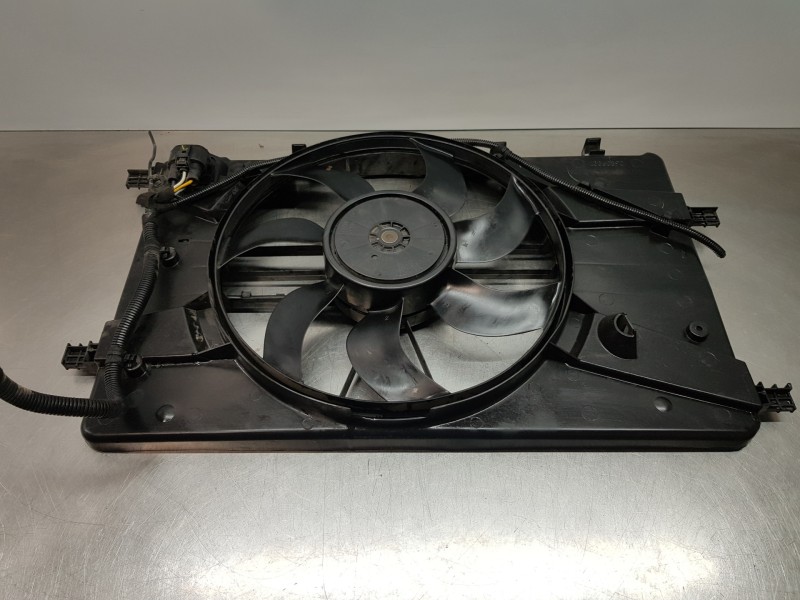 Recambio de electroventilador para opel astra j sports tourer selective referencia OEM IAM 13427160 13360890 13289627