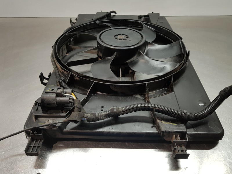 Recambio de electroventilador para opel astra j sports tourer selective referencia OEM IAM 13427160 13360890 13289627