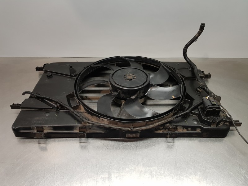Recambio de electroventilador para opel astra j sports tourer selective referencia OEM IAM 13427160 13360890 13289627