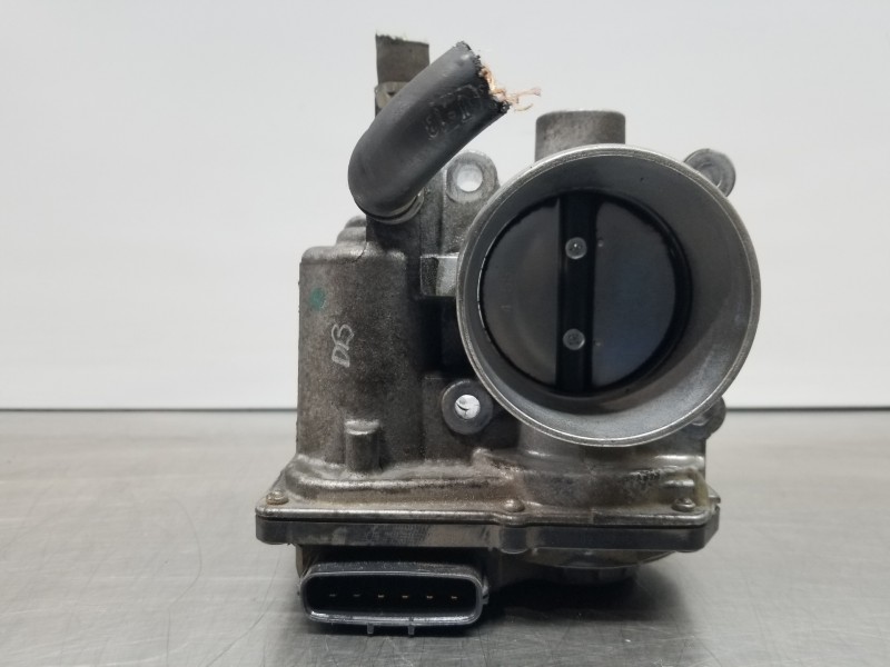 Recambio de caja mariposa para toyota corolla touring sports (e21) hybrid referencia OEM IAM 220300T110  