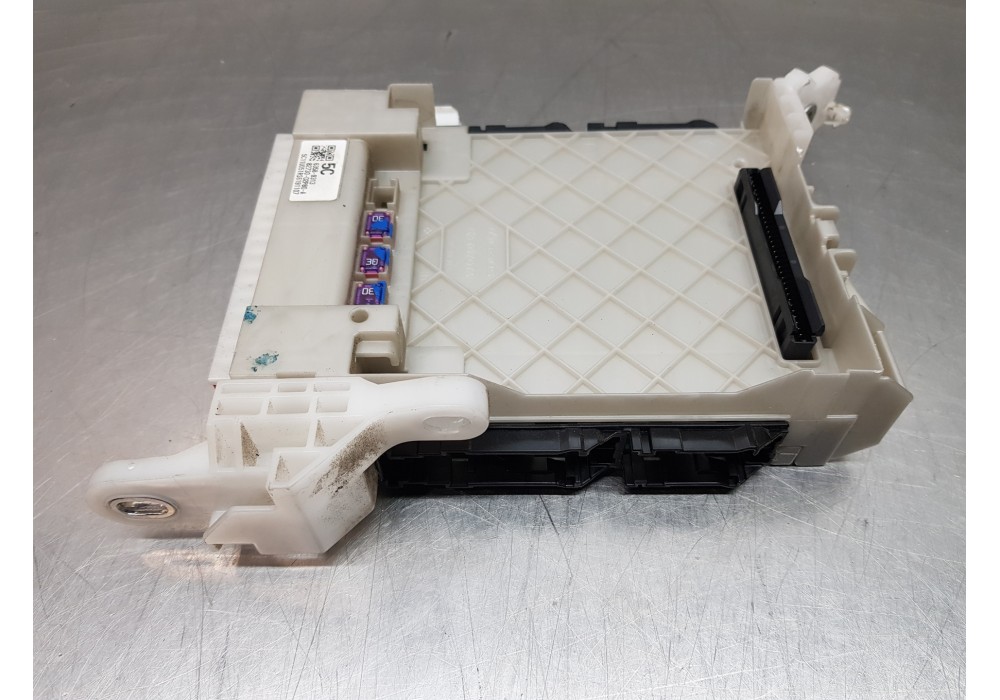 Recambio de caja reles / fusibles para toyota corolla touring sports (e21) hybrid referencia OEM IAM 8273002P80 8273002P80A 