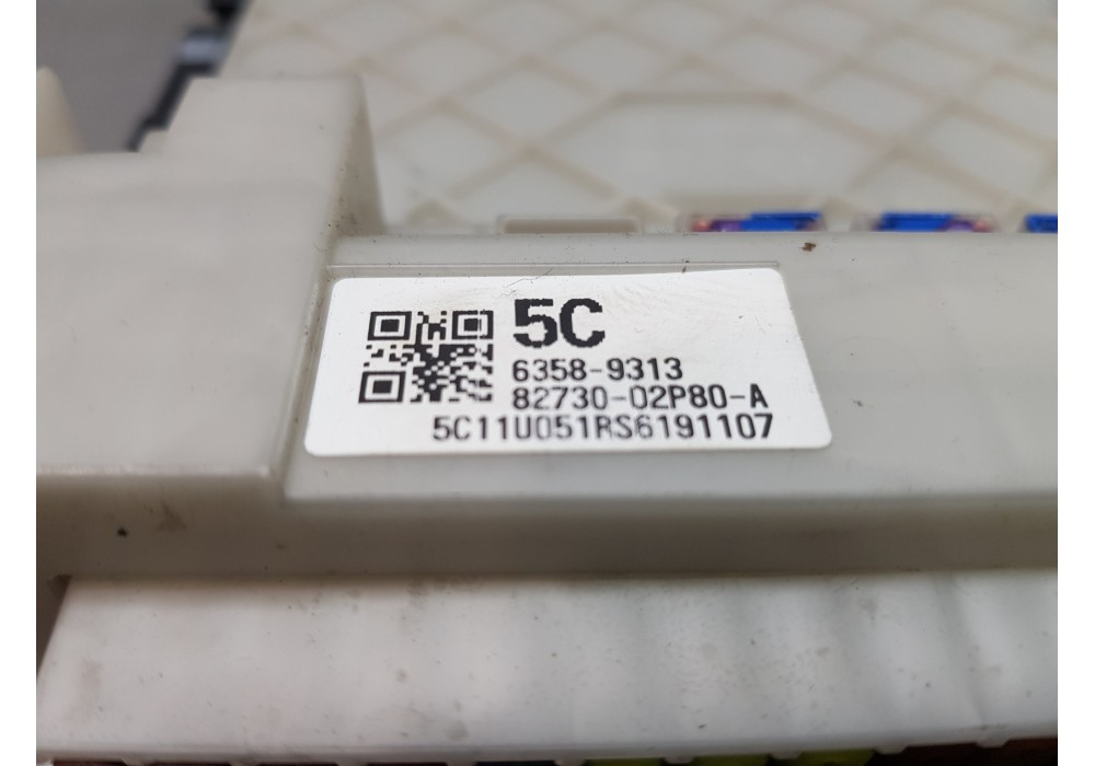 Recambio de caja reles / fusibles para toyota corolla touring sports (e21) hybrid referencia OEM IAM 8273002P80 8273002P80A 