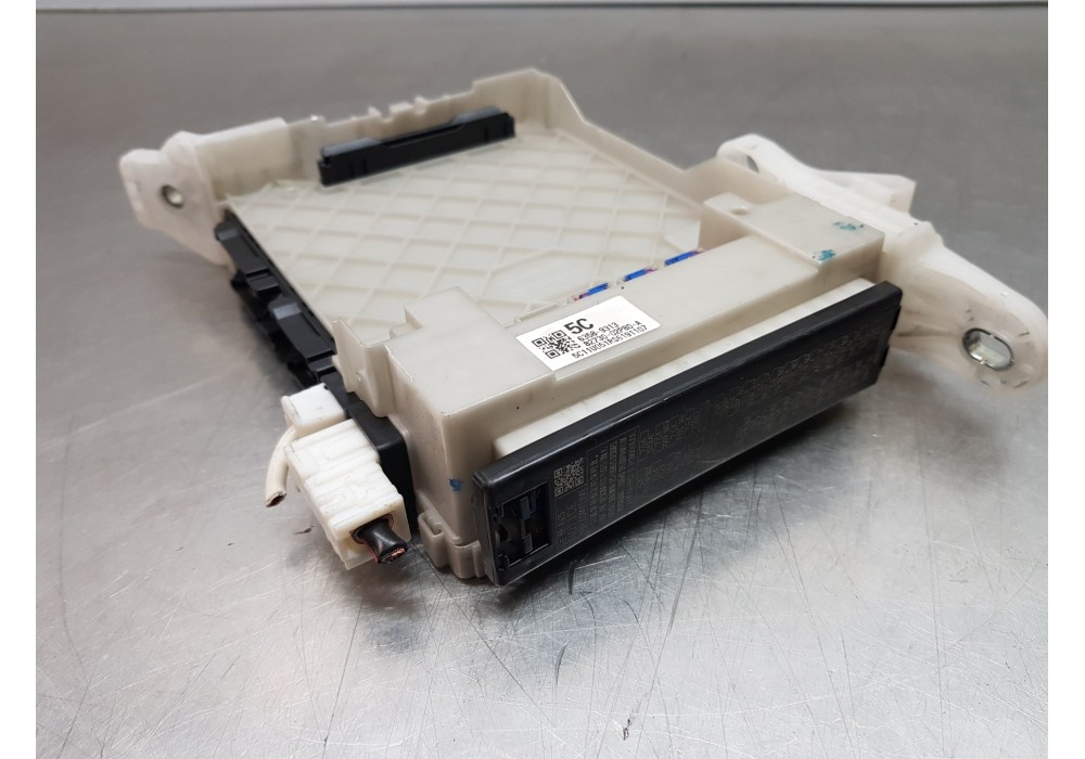 Recambio de caja reles / fusibles para toyota corolla touring sports (e21) hybrid referencia OEM IAM 8273002P80 8273002P80A 