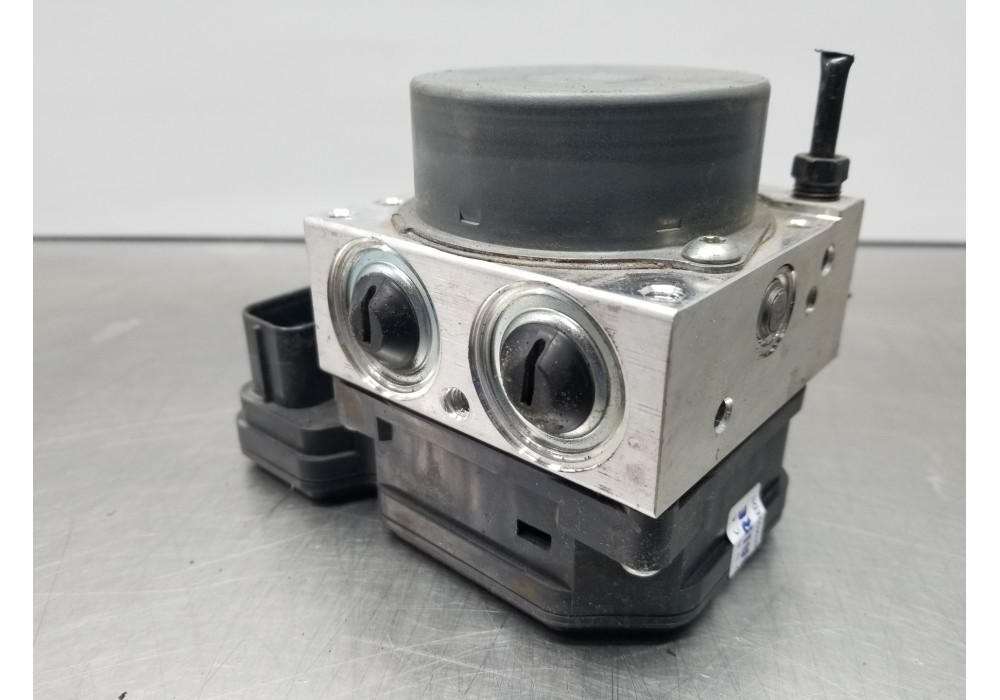 Recambio de abs para toyota corolla touring sports (e21) hybrid referencia OEM IAM 8954112E30 11304041340 