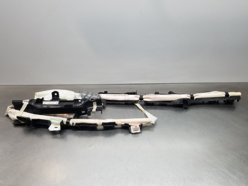 Recambio de airbag cortina delantero derecho para toyota corolla touring sports (e21) hybrid referencia OEM IAM 6217002440 TG11E