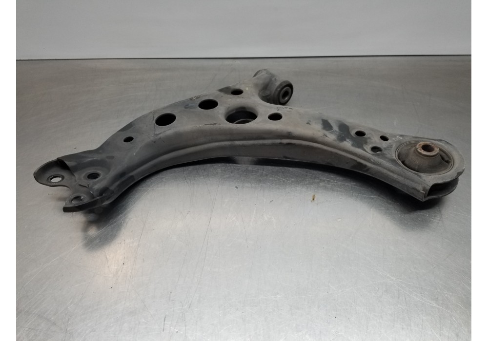 Recambio de brazo suspension inferior delantero derecho para toyota corolla touring sports (e21) hybrid referencia OEM IAM 48068