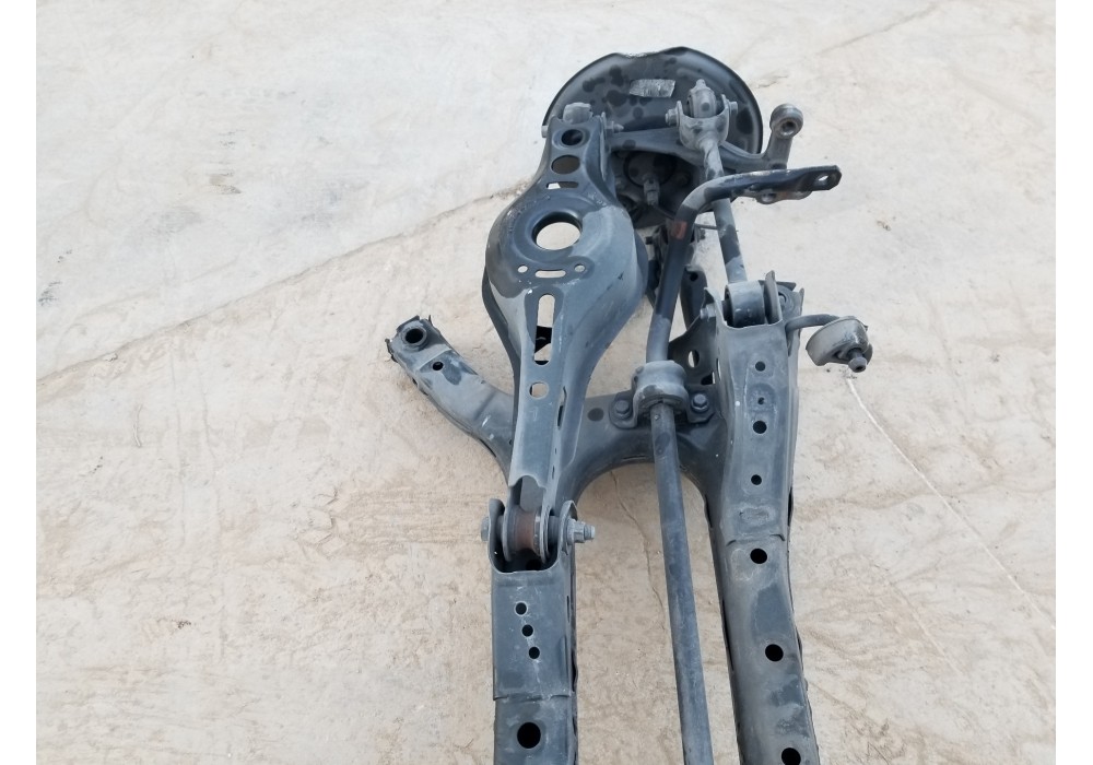 Recambio de puente trasero para toyota corolla touring sports (e21) hybrid referencia OEM IAM 5120602090  