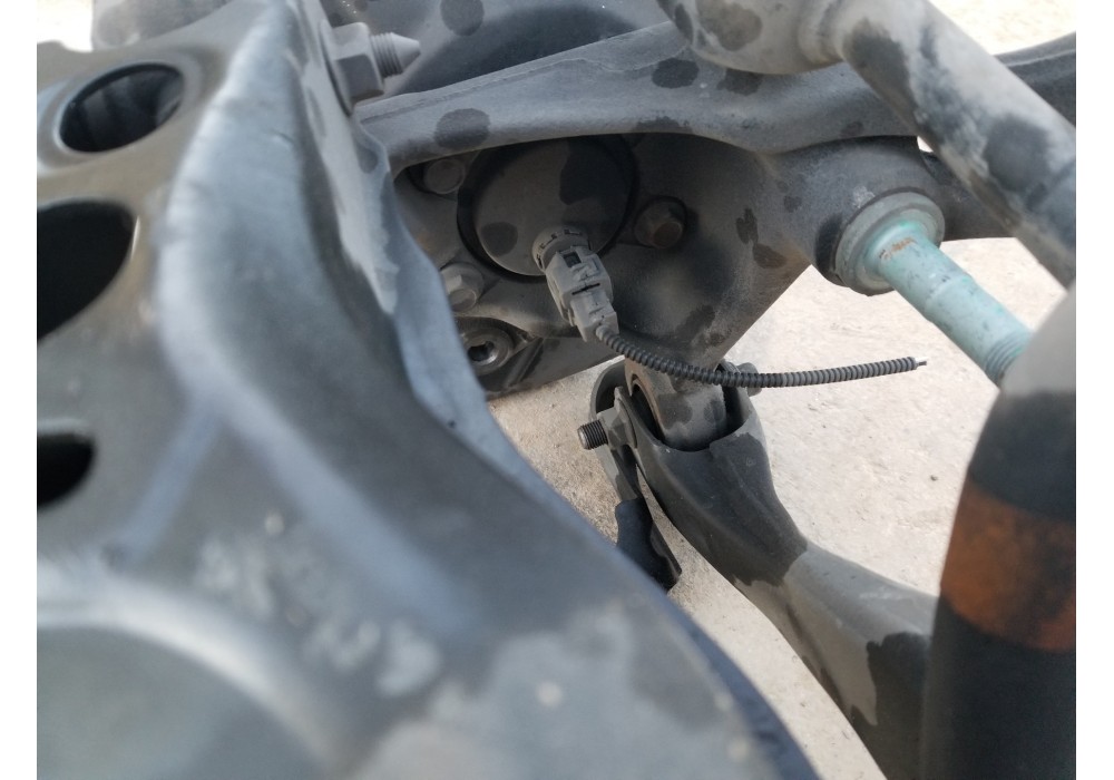 Recambio de puente trasero para toyota corolla touring sports (e21) hybrid referencia OEM IAM 5120602090  