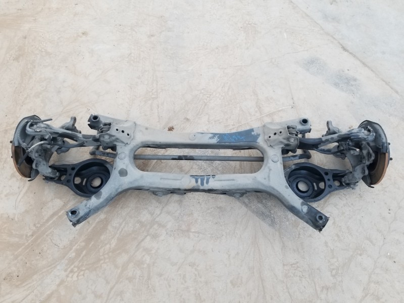 Recambio de puente trasero para toyota corolla touring sports (e21) hybrid referencia OEM IAM 5120602090  