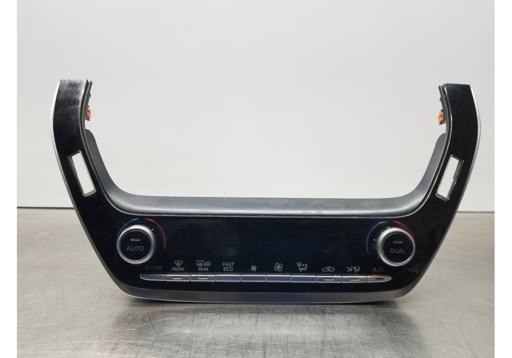 Recambio de mando climatizador para toyota corolla touring sports (e21) hybrid referencia OEM IAM 5590002F30  