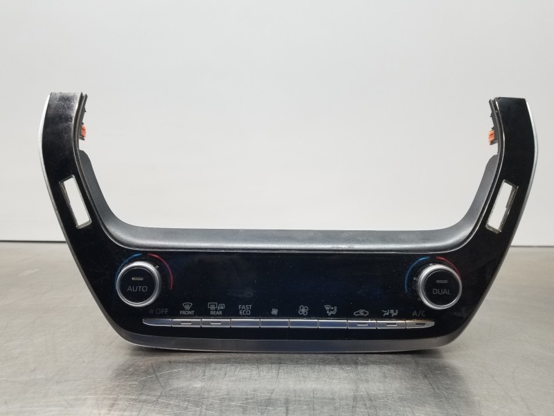 Recambio de mando climatizador para toyota corolla touring sports (e21) hybrid referencia OEM IAM 5590002F30  