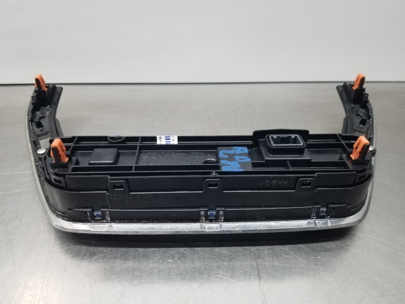 Recambio de mando climatizador para toyota corolla touring sports (e21) hybrid referencia OEM IAM 5590002F30  