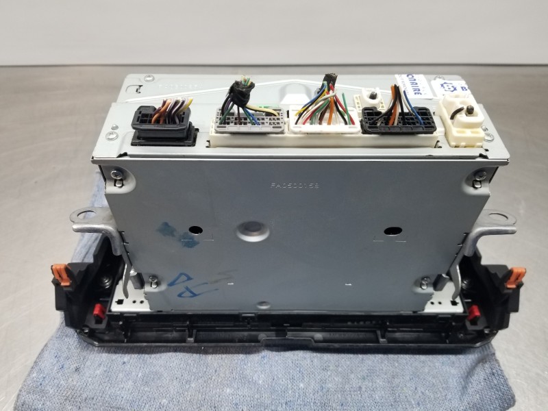 Recambio de pantalla multifuncion para toyota corolla touring sports (e21) hybrid referencia OEM IAM 8614002610  