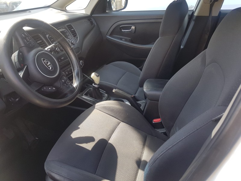 kia carens ( ) del año 2016
