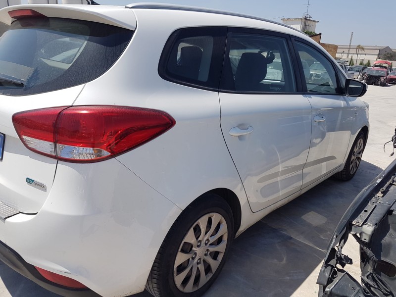 kia carens ( ) del año 2016