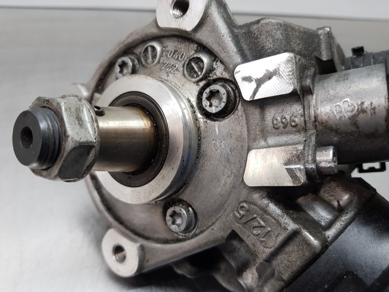 Recambio de bomba inyeccion para skoda superb combi (3t5) active referencia OEM IAM 03L130755D 0445010514 0928400768